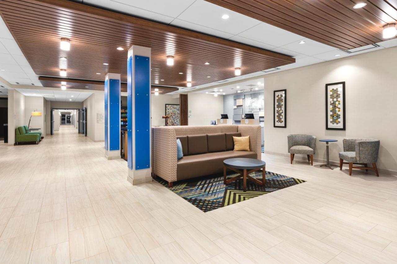 Holiday Inn Express & Suites - Suisun City By Ihg Екстериор снимка
