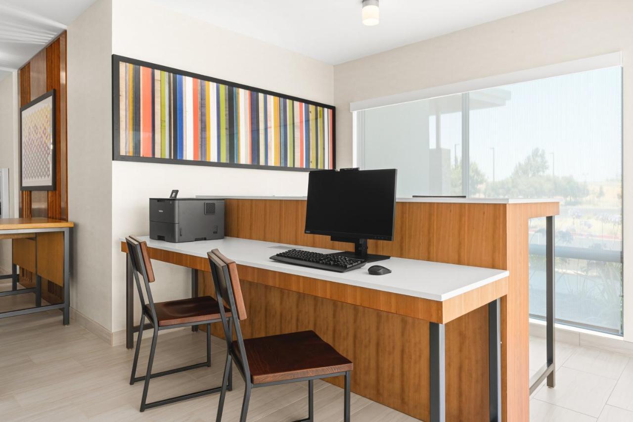 Holiday Inn Express & Suites - Suisun City By Ihg Екстериор снимка
