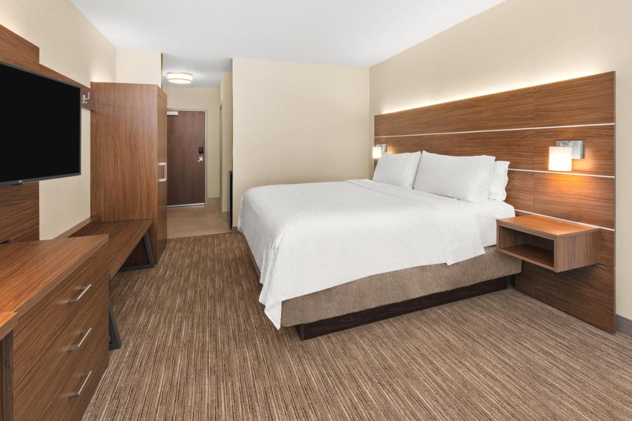 Holiday Inn Express & Suites - Suisun City By Ihg Екстериор снимка