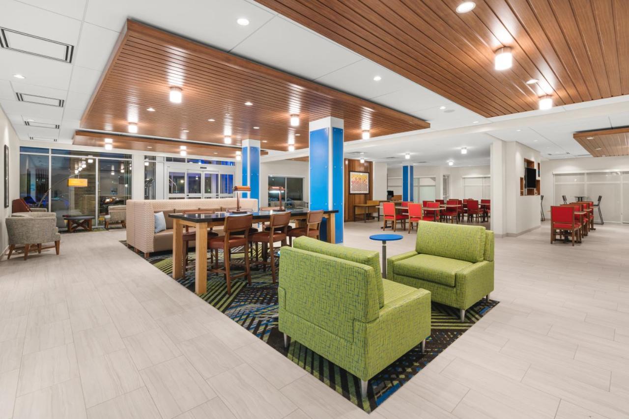 Holiday Inn Express & Suites - Suisun City By Ihg Екстериор снимка