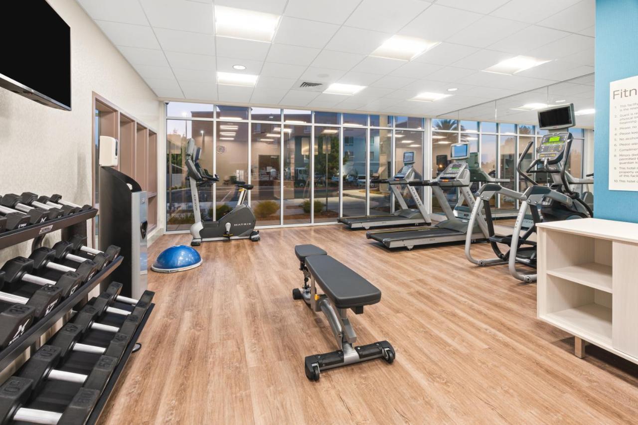 Holiday Inn Express & Suites - Suisun City By Ihg Екстериор снимка