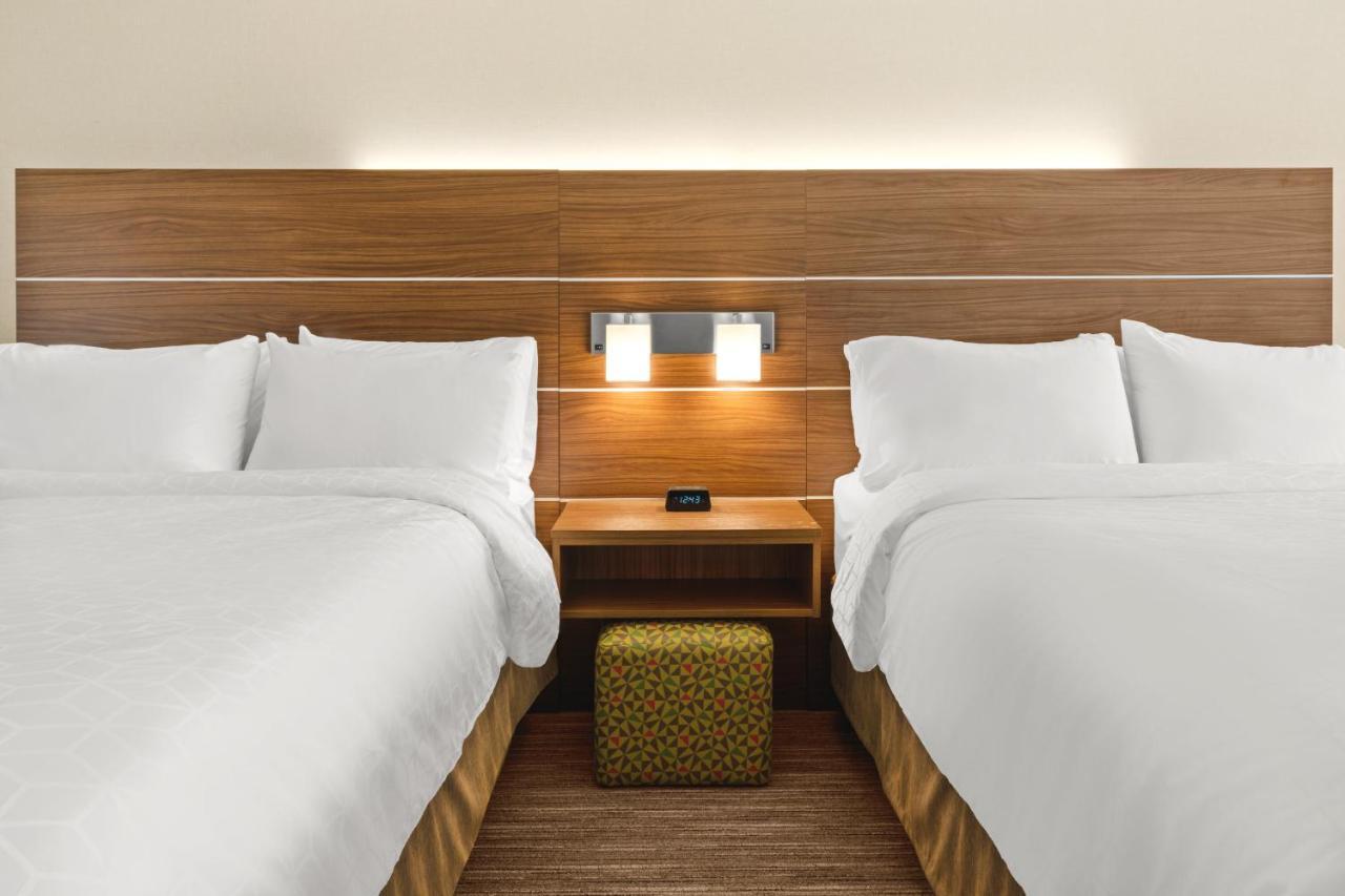 Holiday Inn Express & Suites - Suisun City By Ihg Екстериор снимка