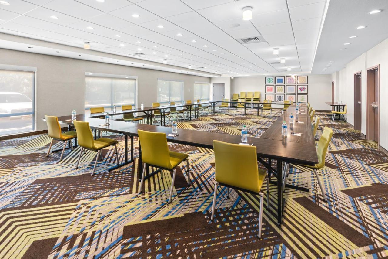 Holiday Inn Express & Suites - Suisun City By Ihg Екстериор снимка