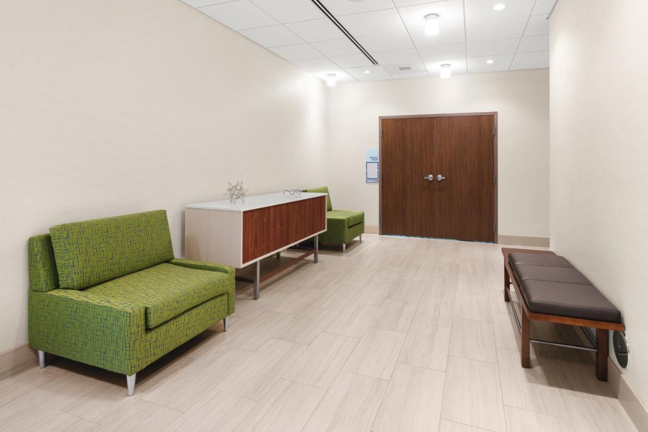 Holiday Inn Express & Suites - Suisun City By Ihg Екстериор снимка