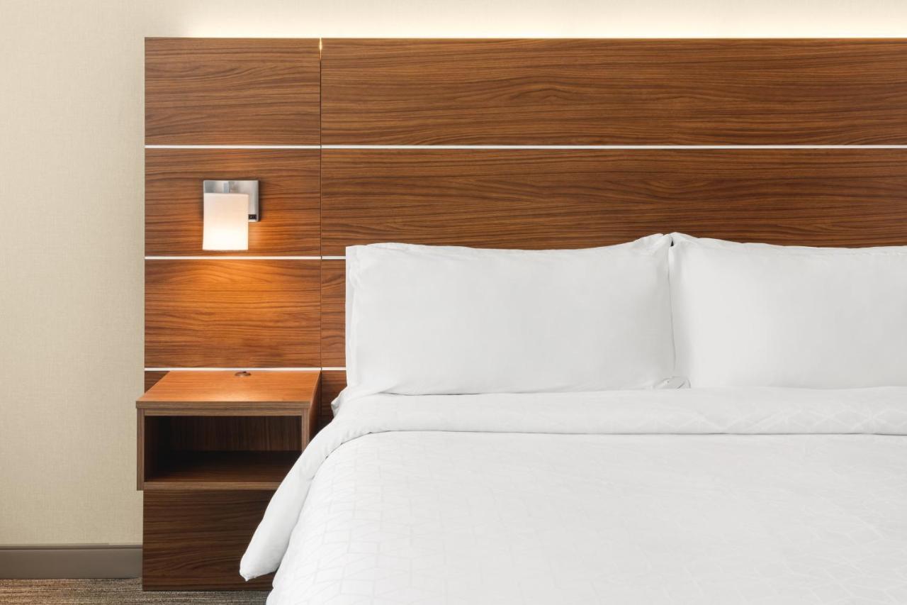 Holiday Inn Express & Suites - Suisun City By Ihg Екстериор снимка