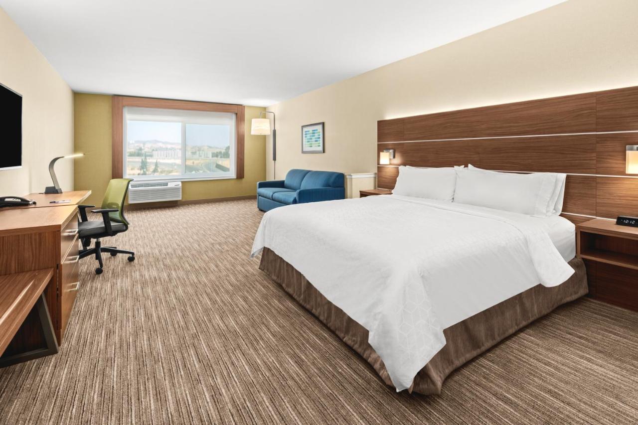 Holiday Inn Express & Suites - Suisun City By Ihg Екстериор снимка