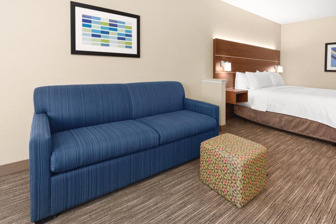 Holiday Inn Express & Suites - Suisun City By Ihg Екстериор снимка